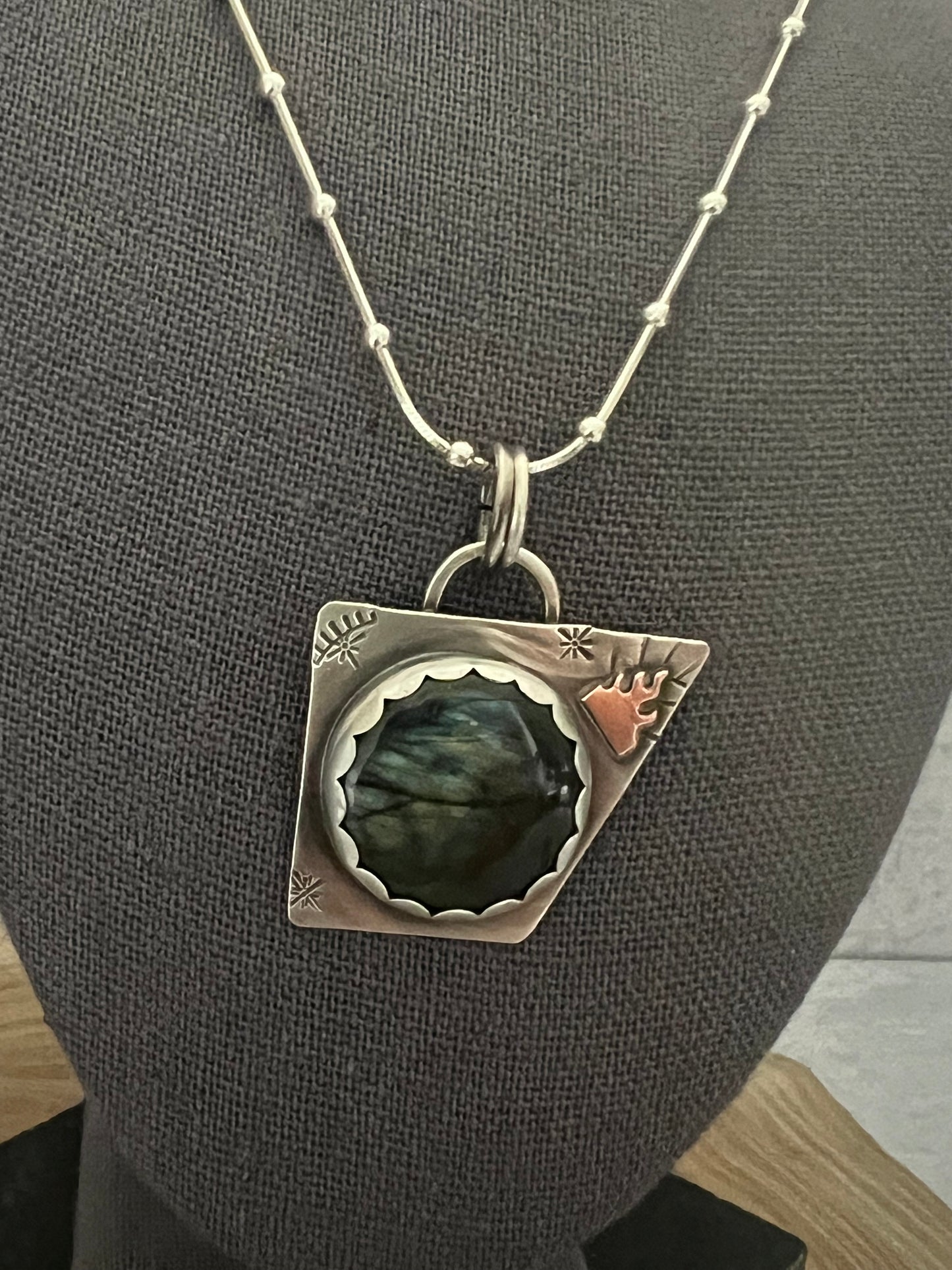 Labradorite flame